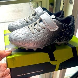 Toddler cleats with box